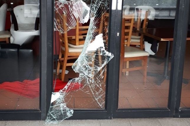 Broken Glass 1 a 7-2