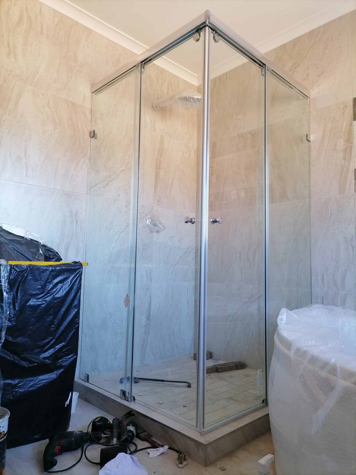 corner enrty frameless shower door